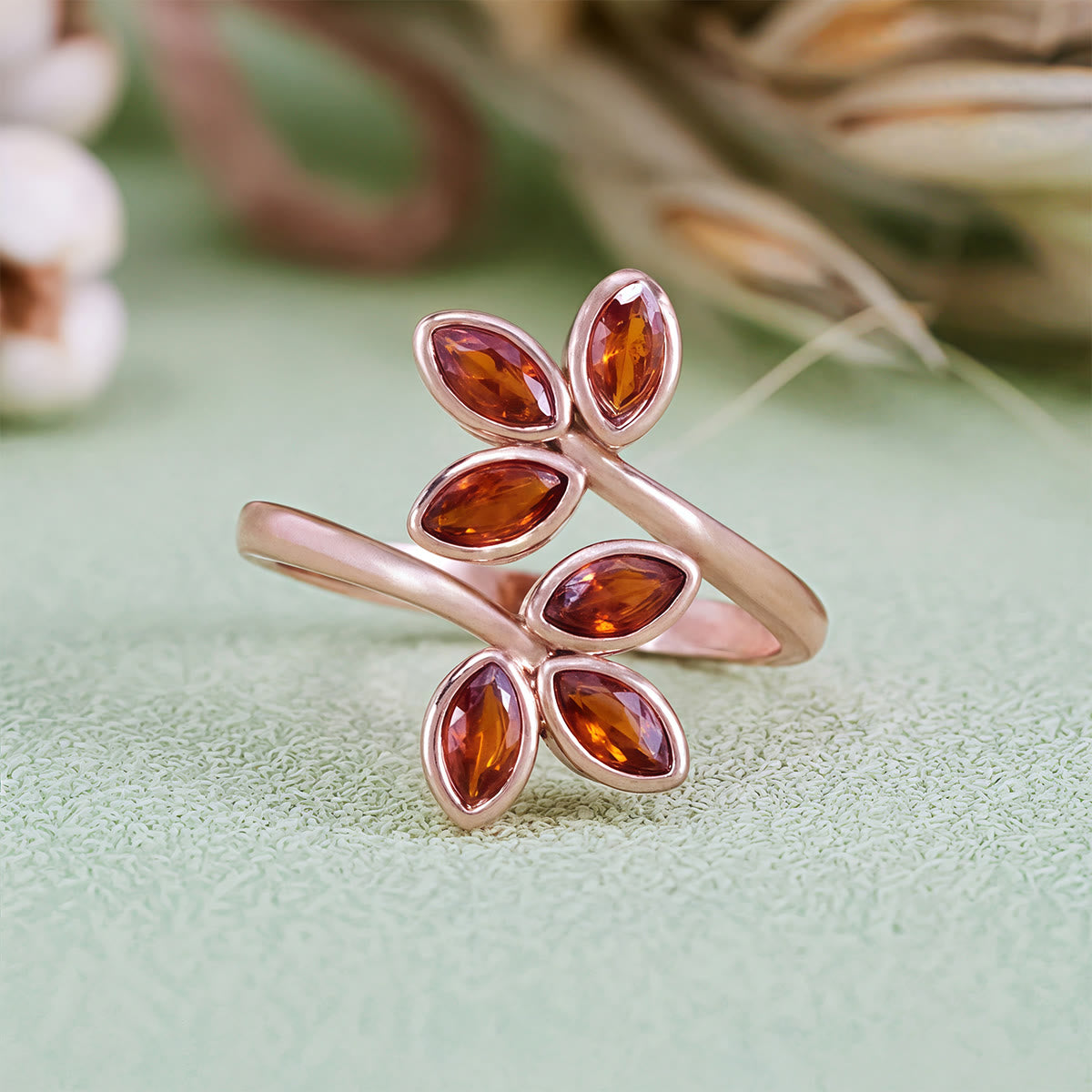 Evolvegem "Flammé Corolla" Garnet Leaf Ring
