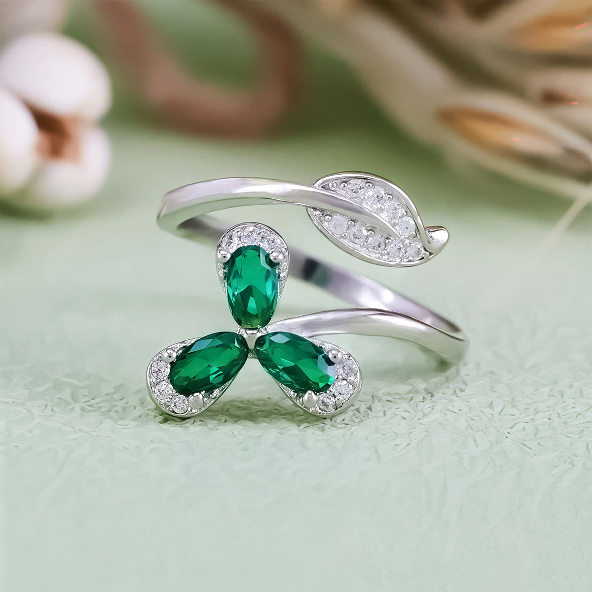 Evolvegem "Verdant Trielle" Emerald White Zircon Clover Ring